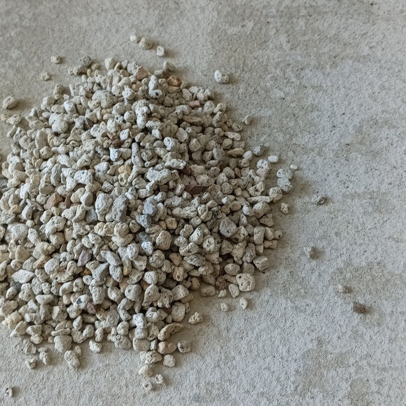 Japanese Pumice 3-6mm — 5L